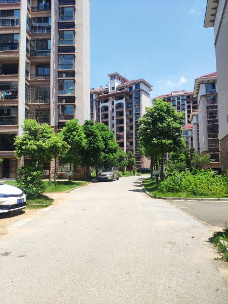 融创青山湖壹号,青山北路99号-南昌融创青山湖壹号二手房,租房,房价