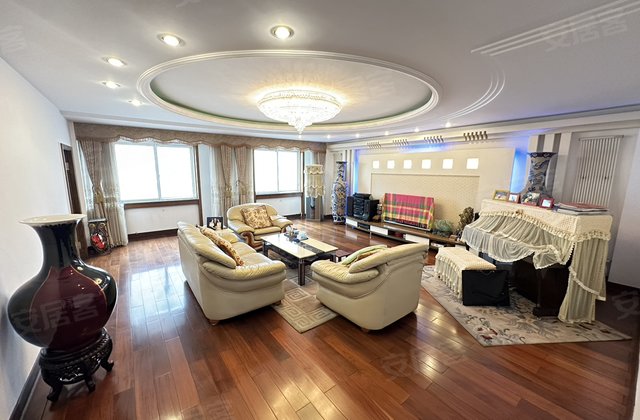 华美馨园3室2厅134㎡64.5万二手房图片