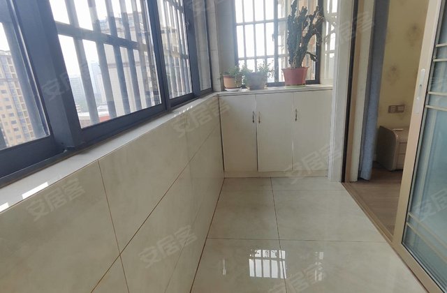 平安华府3室2厅133㎡89万二手房图片