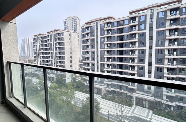 中海都汇滨江(二期)4室2厅128.8㎡128万二手房图片