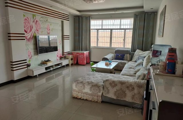 火箭社区3室2厅121.92㎡35.8万二手房图片