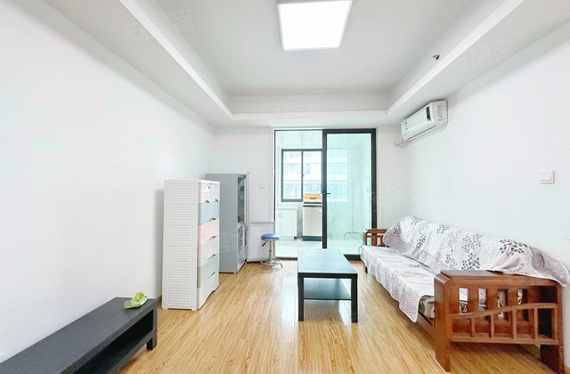 东方万汇尊邸1室1厅1卫75㎡南65万