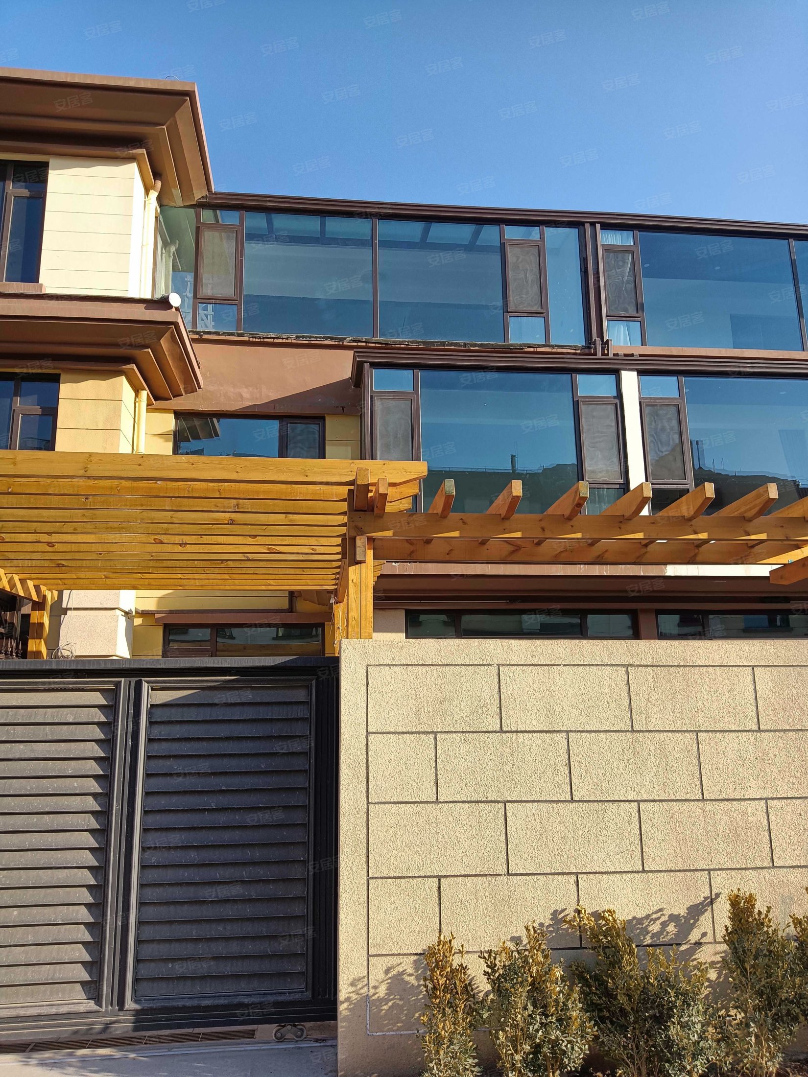 中建长清湖珺园别墅4室3厅3卫