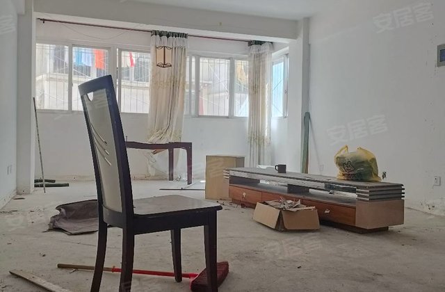 向阳街小区3室2厅111㎡89万二手房图片