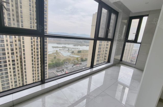 君山水岸3室2厅141㎡64万二手房图片