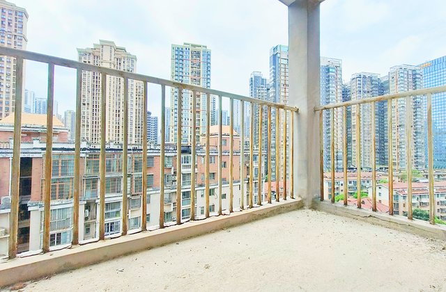 香海西岸(西区)4室2厅130.78㎡102万二手房图片