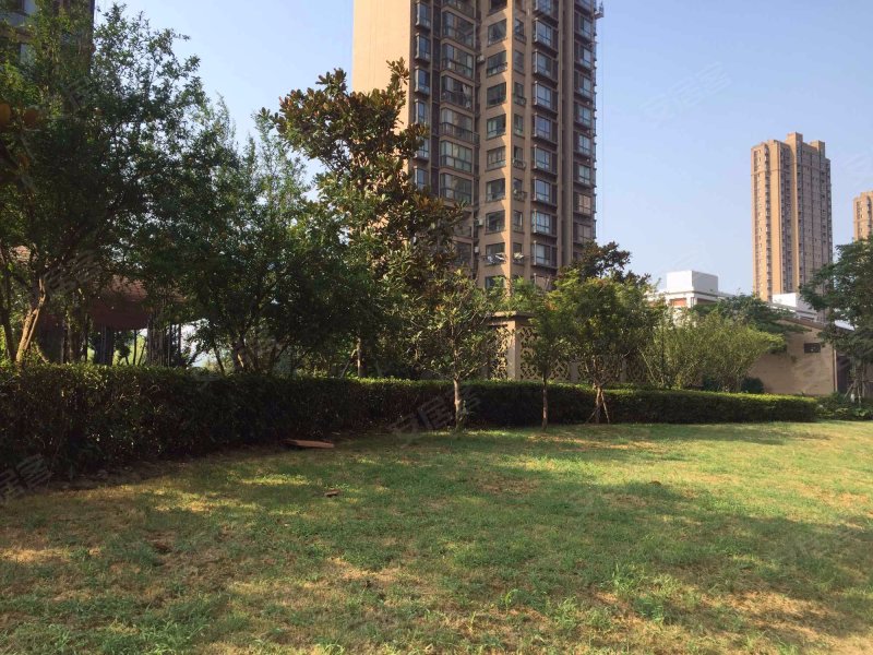 万业紫辰苑(C区) 