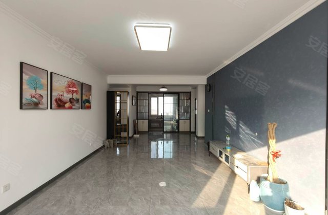 美加花园3室2厅130㎡47万二手房图片