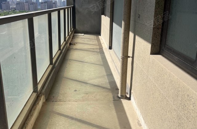 绿城玫瑰园3室2厅143㎡149万二手房图片