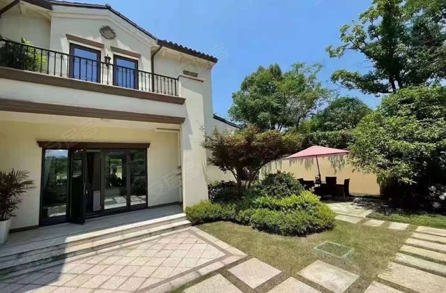 绿城龙王溪小镇(别墅)3室2厅105㎡256万二手房图片