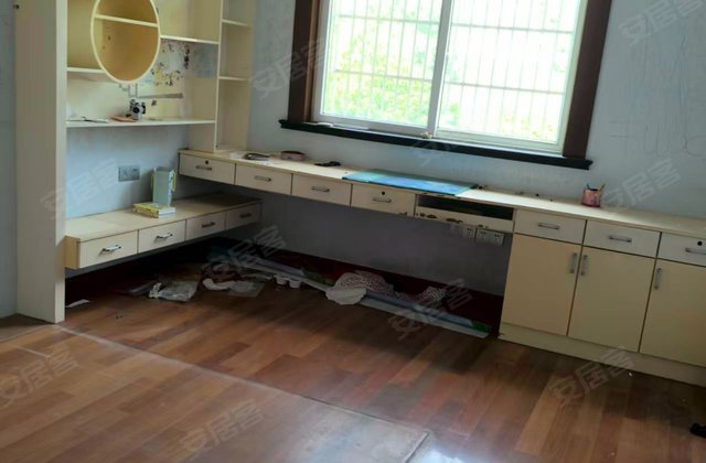 东珠新村3室2厅145㎡101万二手房图片