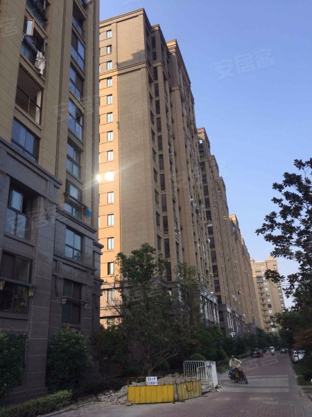 绿地香颂名邸(公寓住宅)