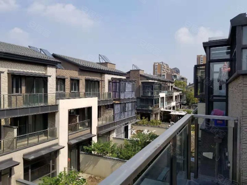 双湖湾花园海和院