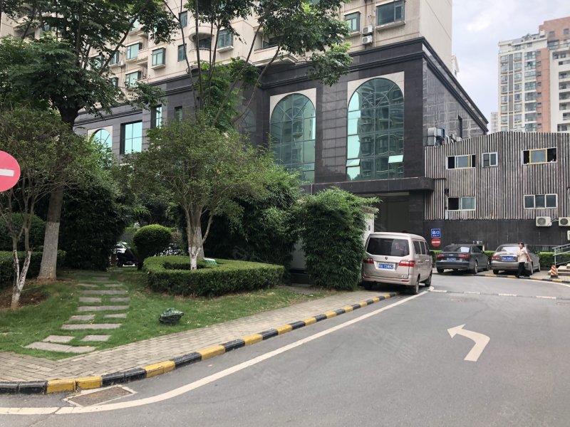 东湖广场华公馆