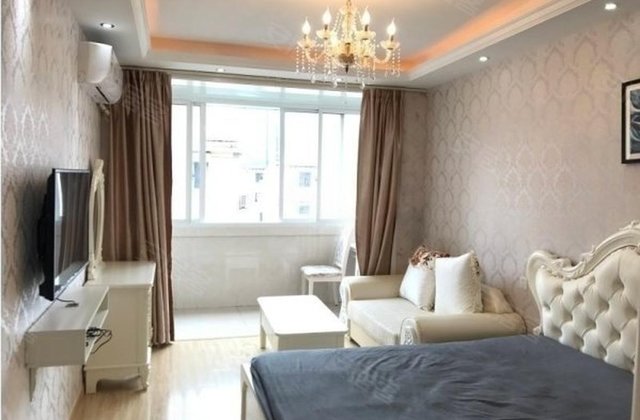 三峰大厦1室1厅49.2㎡300万二手房图片