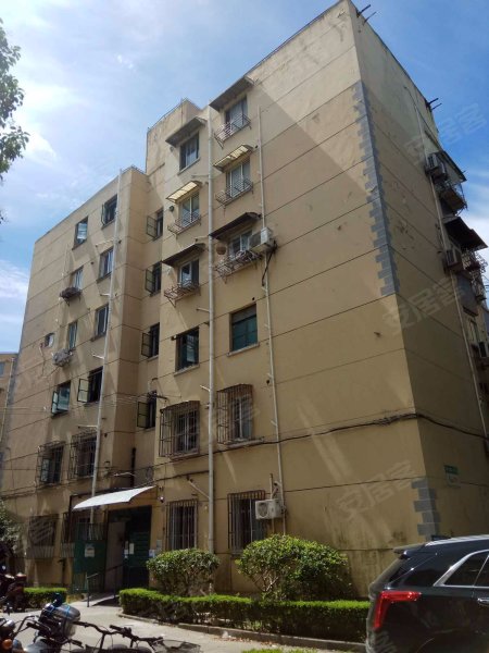 金桥新村浦三小区 