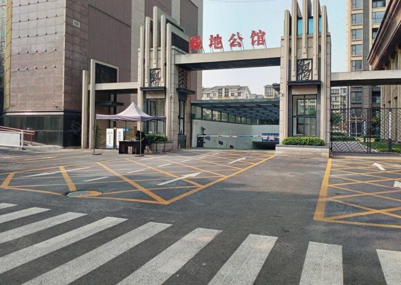 市旁 新小区 南北直通 前后无遮挡 舒适度很高 随时看房,恒信绿地公馆