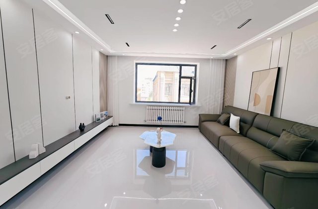 呼伦贝尔学院家属楼3室1厅110㎡43.5万二手房图片