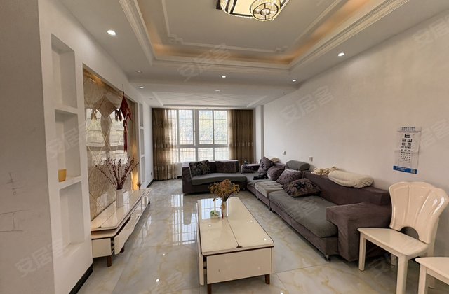 锦绣大厦3室2厅124.59㎡48万二手房图片