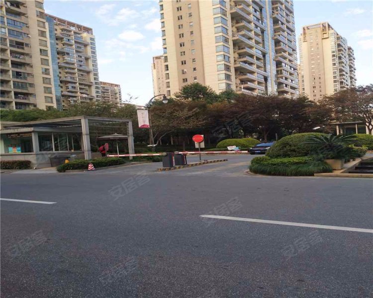 仁恒河滨城(三期)
