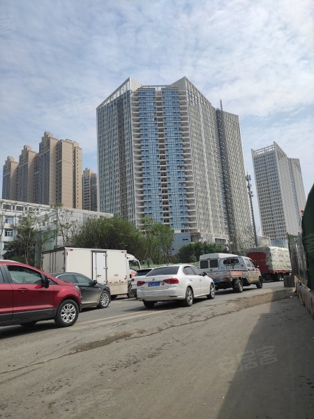 雄飞生活广场(商住楼)