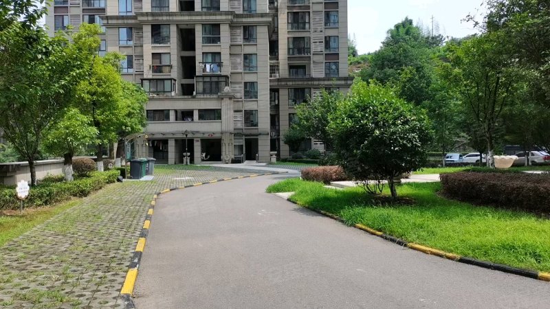 宜化巴黎香颂(公寓住宅),城东大道与东风路交汇处-宜昌宜化巴黎香颂