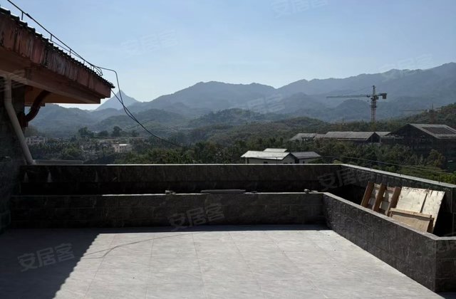 天山丽田2室2厅125㎡120万二手房图片