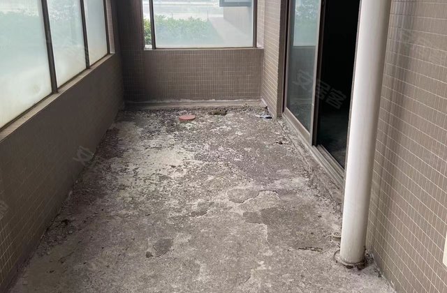 凯景中央首座5室2厅236㎡168万二手房图片