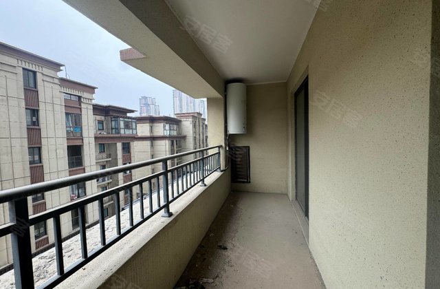 新城悦府(三期)3室2厅127㎡71万二手房图片