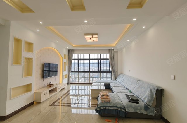 河畔润园4室2厅140㎡67.9万二手房图片