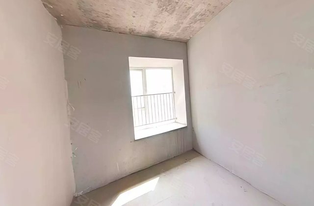 城南壹号4室2厅143㎡90.8万二手房图片