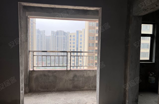 君安御豪4室2厅152.13㎡58万二手房图片