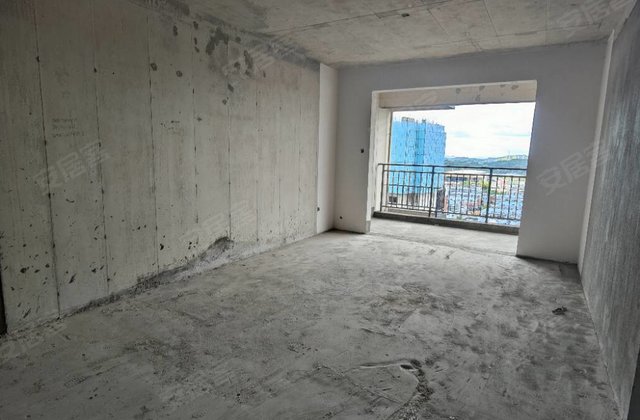 中驰国际3室2厅120㎡48.8万二手房图片