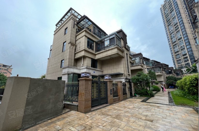 招商雍华府别墅