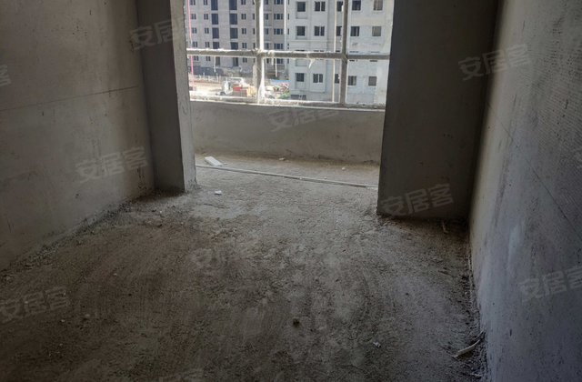 啤酒小镇3室2厅107.6㎡39万二手房图片