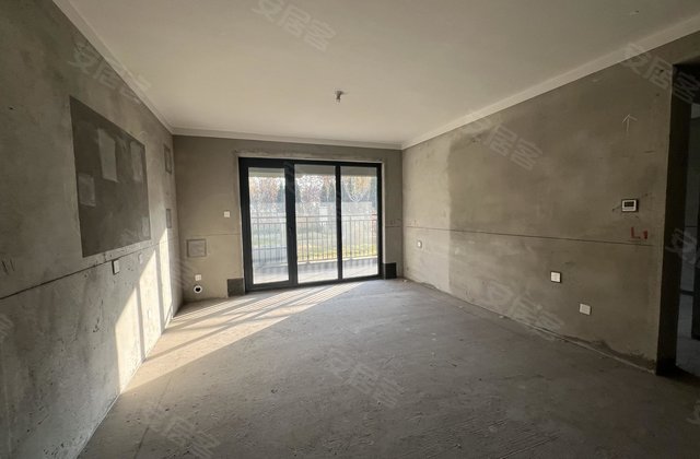 天泰城4室2厅148㎡110万二手房图片