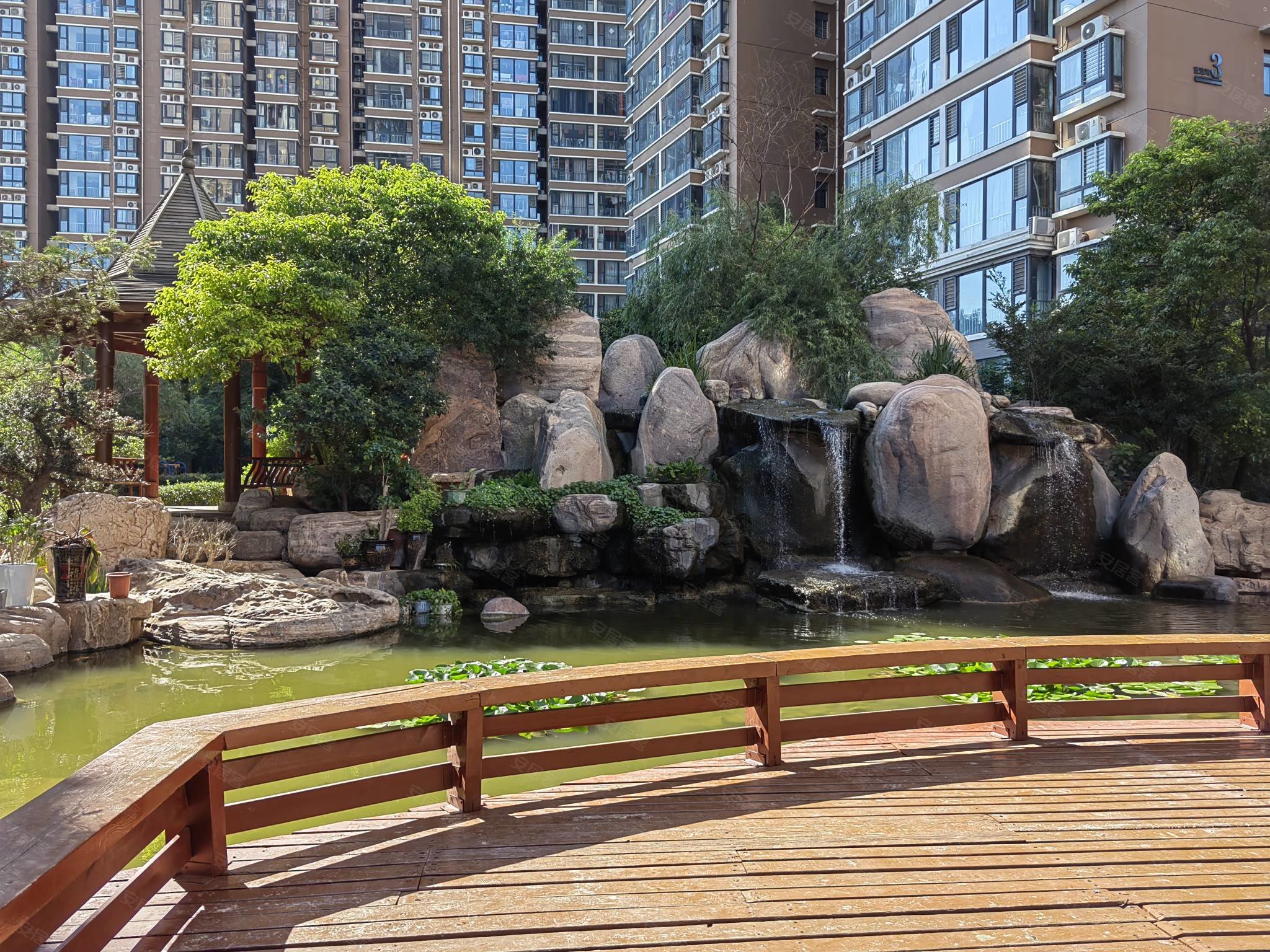 3室2厅109平南北通透电梯房富地蓝泊湾看房方便