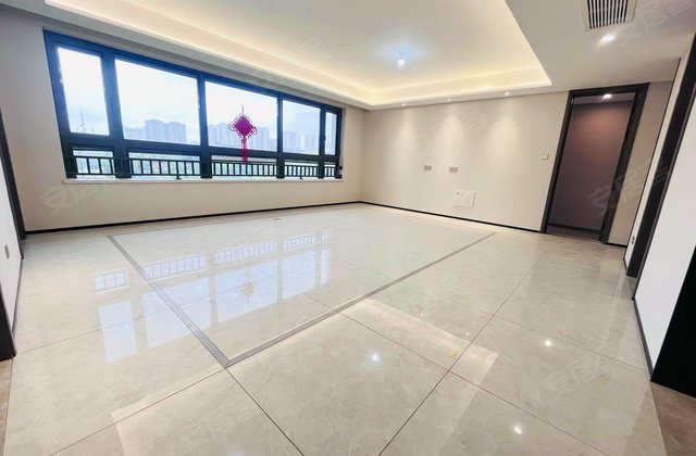 双车位（头排全天采光，屠龙40刀也可）置换别墅紧急用钱！包税