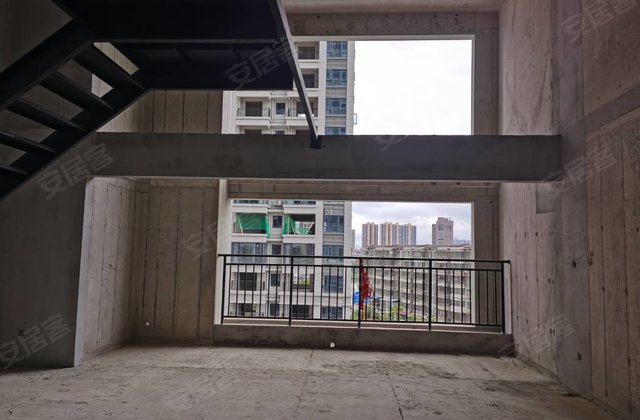 嘉信悦江府5室2厅137㎡79.8万二手房图片