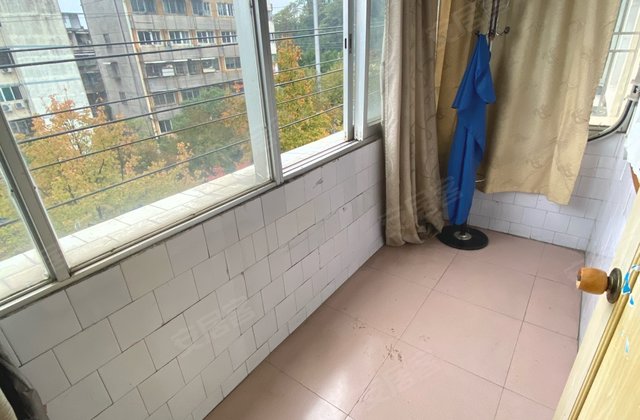 西凤路14号住宅楼2室1厅69.3㎡55万二手房图片