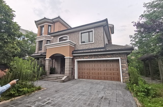 湖山在望三期一手独栋,中心临河位置,只交契税!有钥匙随时看房