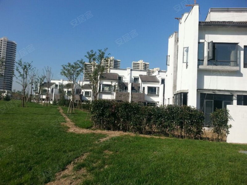 浐灞半岛藏珑别墅a11区(别墅)