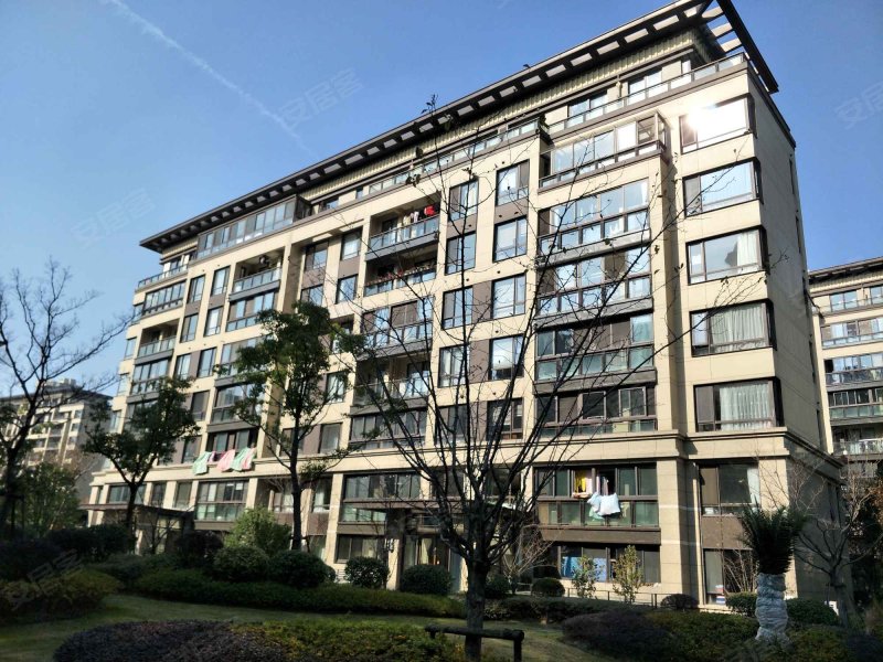 陆家嘴锦绣前城 