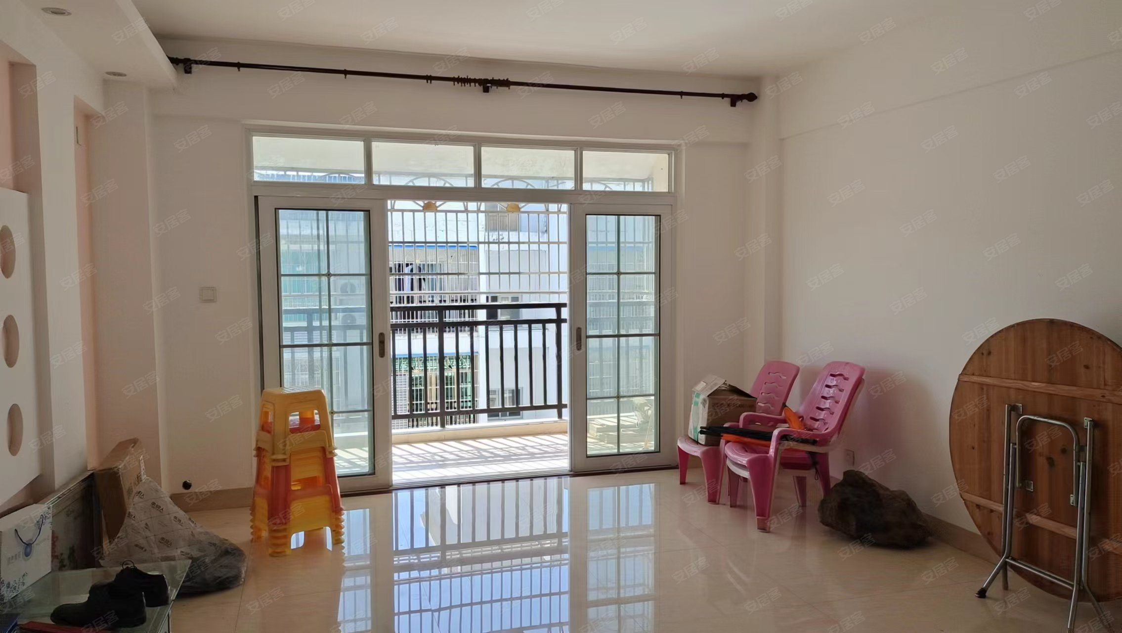 凤凰小区3室2厅2卫122.97㎡南106万