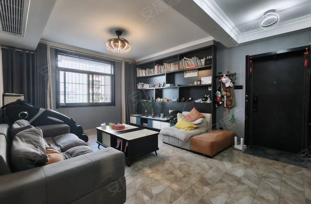 谢家集新村3室1厅121㎡29.6万二手房图片