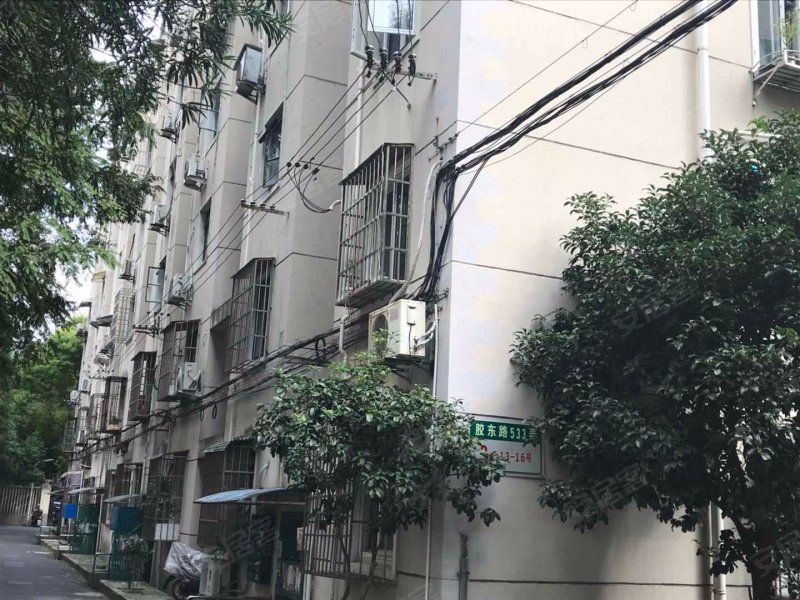 胶东路533弄小区 