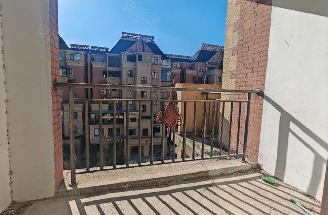 郁金香花园3室2厅125㎡49.8万二手房图片