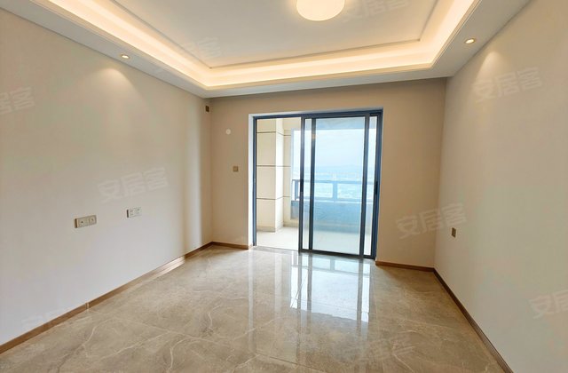 环球100宝龙城D区3室2厅102.4㎡80万二手房图片