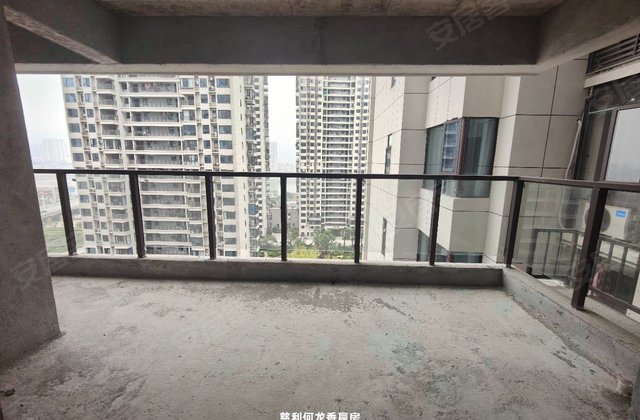 旭峰临江府4室2厅131㎡55.8万二手房图片