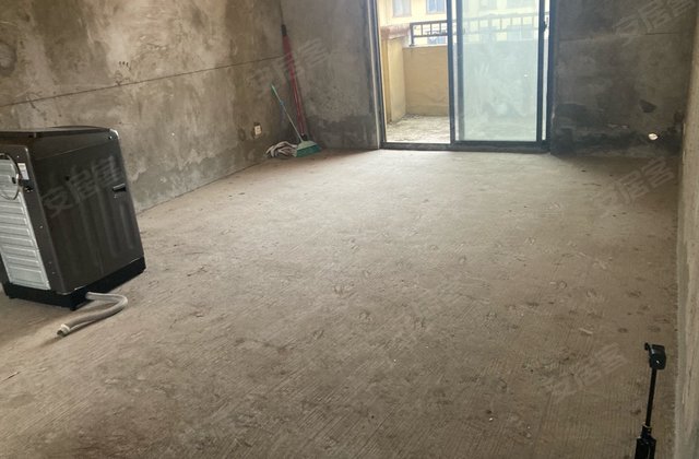 观澜逸品4室2厅140㎡110万二手房图片